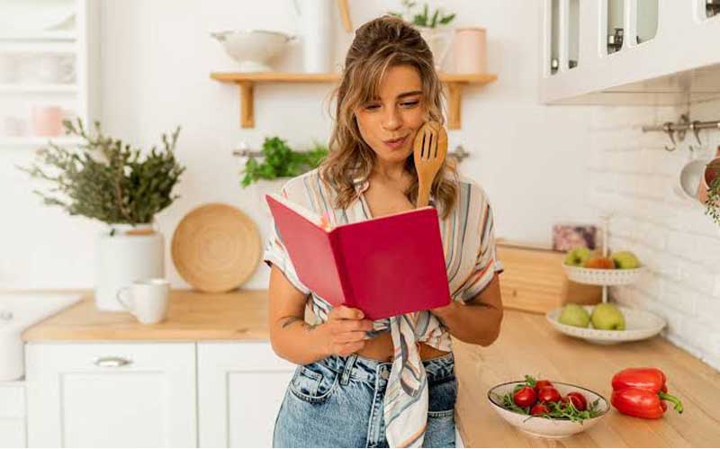 Recommended Books Discuss The Benefits Of Diet With Table Salt